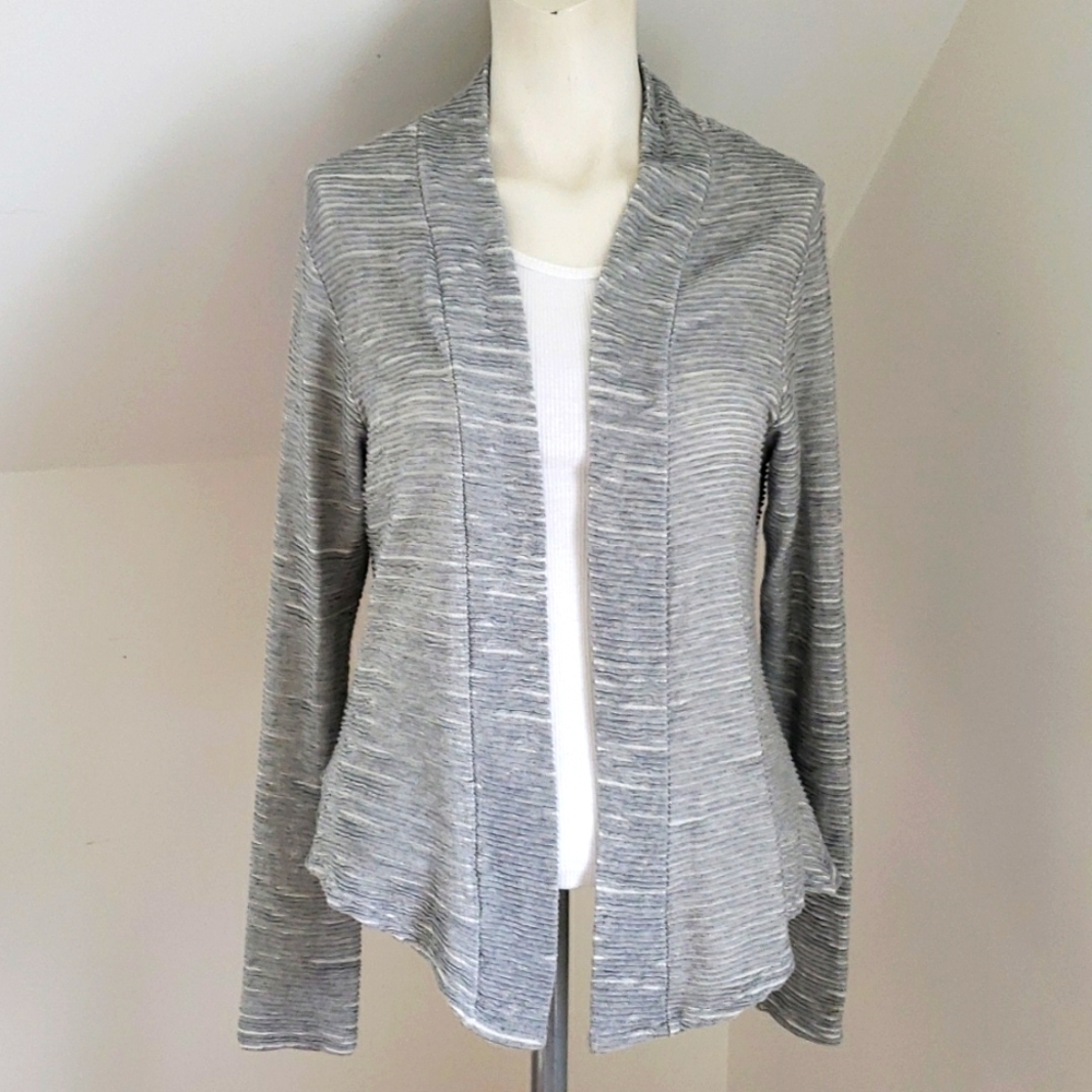 Sweet Gray Open Cardigan Sweater in Gray, Size Medium